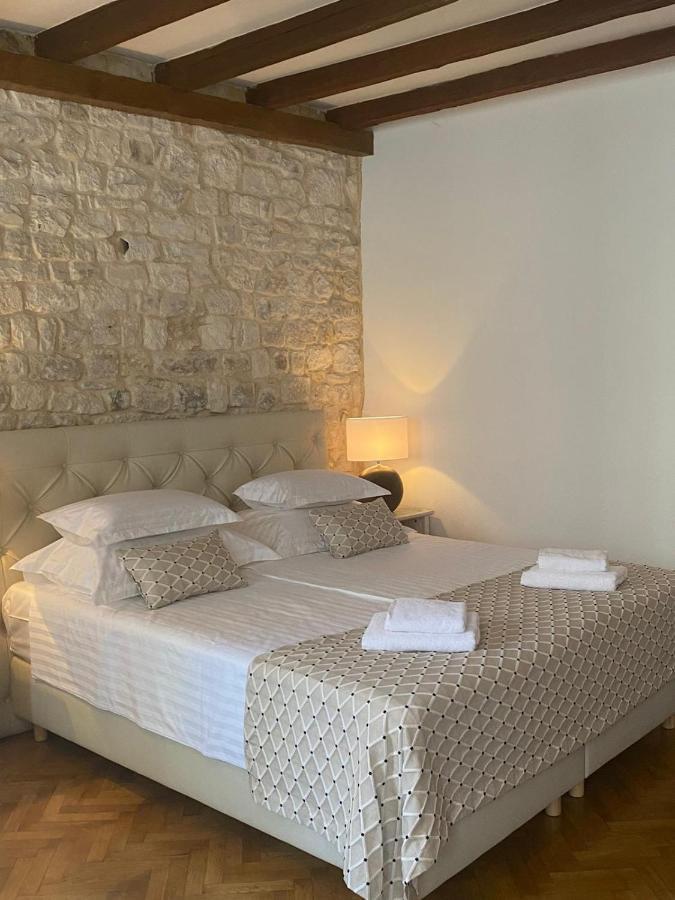 Palace Wall Residences سبليت المظهر الخارجي الصورة