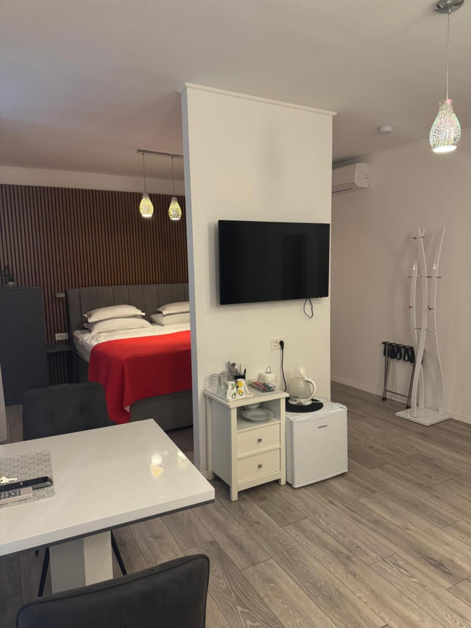 Palace Wall Residences سبليت المظهر الخارجي الصورة