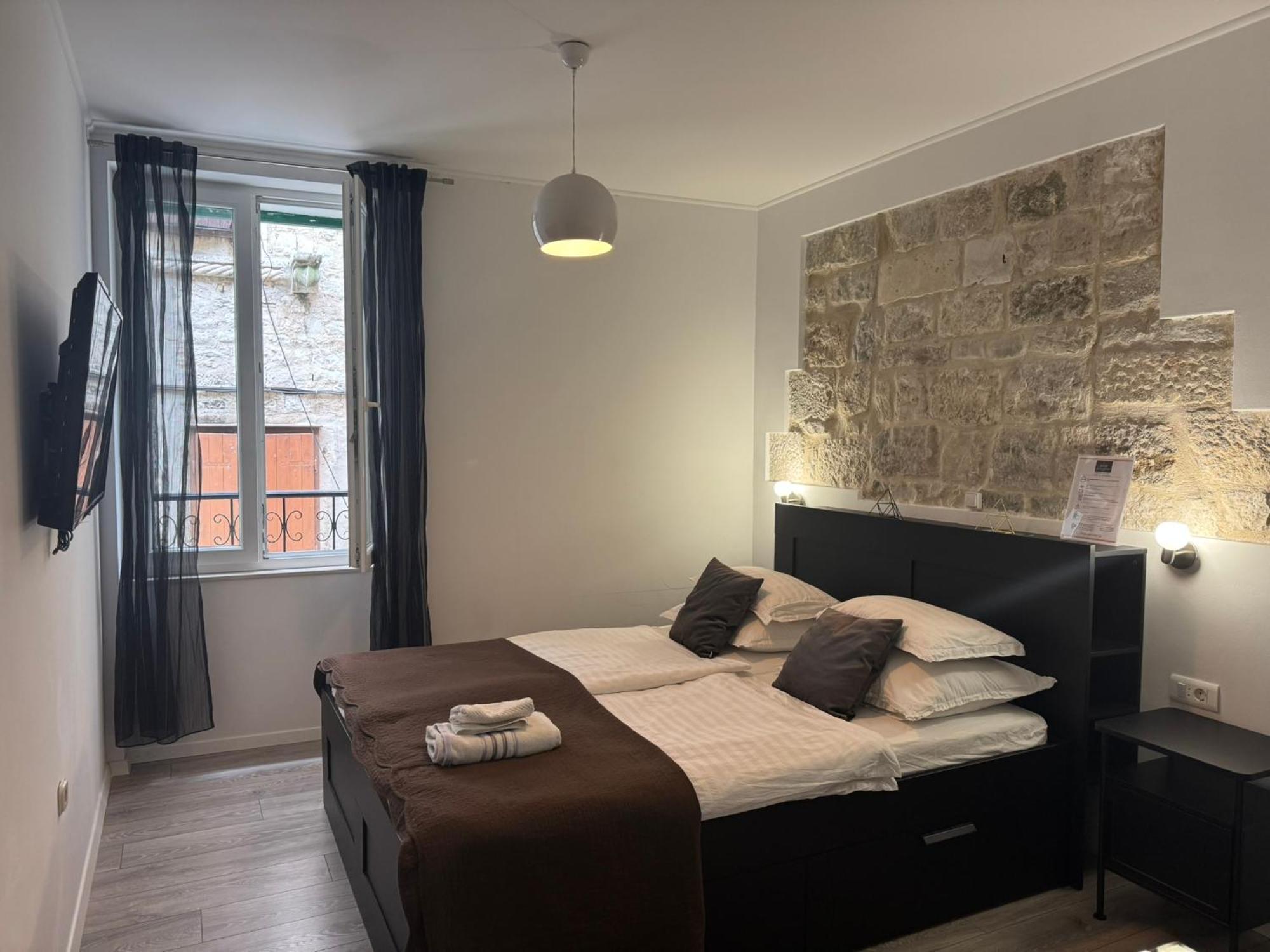 Palace Wall Residences سبليت المظهر الخارجي الصورة